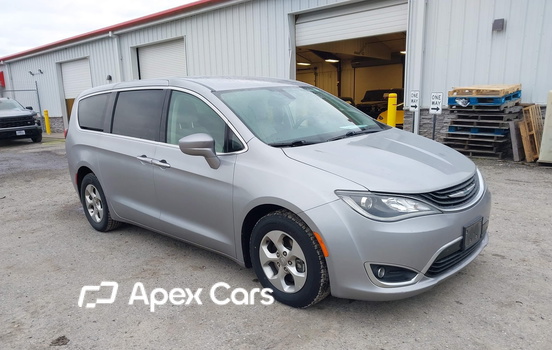 Chrysler Pacifica 2017 - Zdjęcie 1 z 17