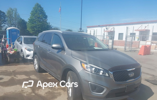 Kia Sorento 2017 - Image 1 of 16