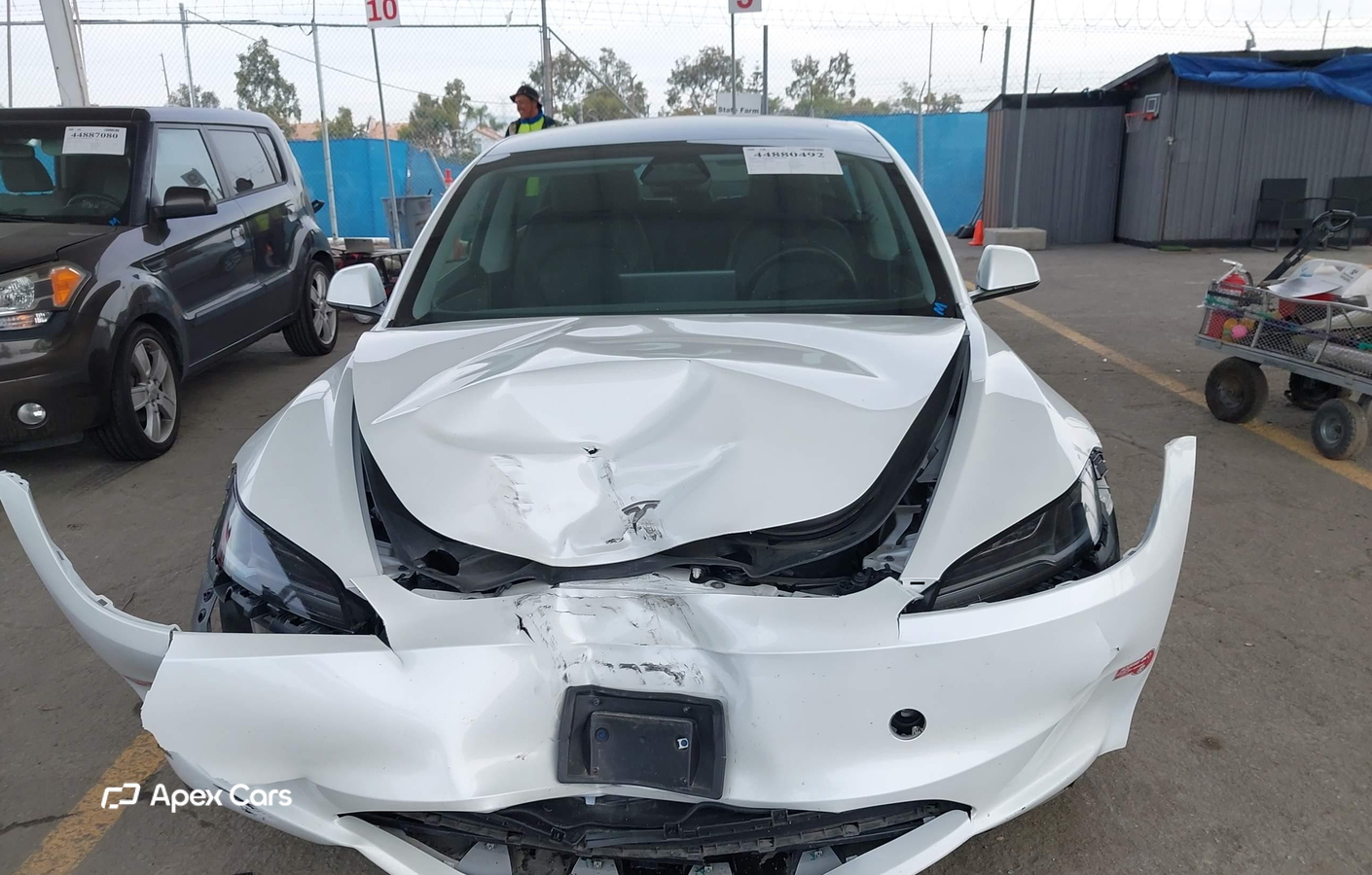 Tesla Model 3 2024