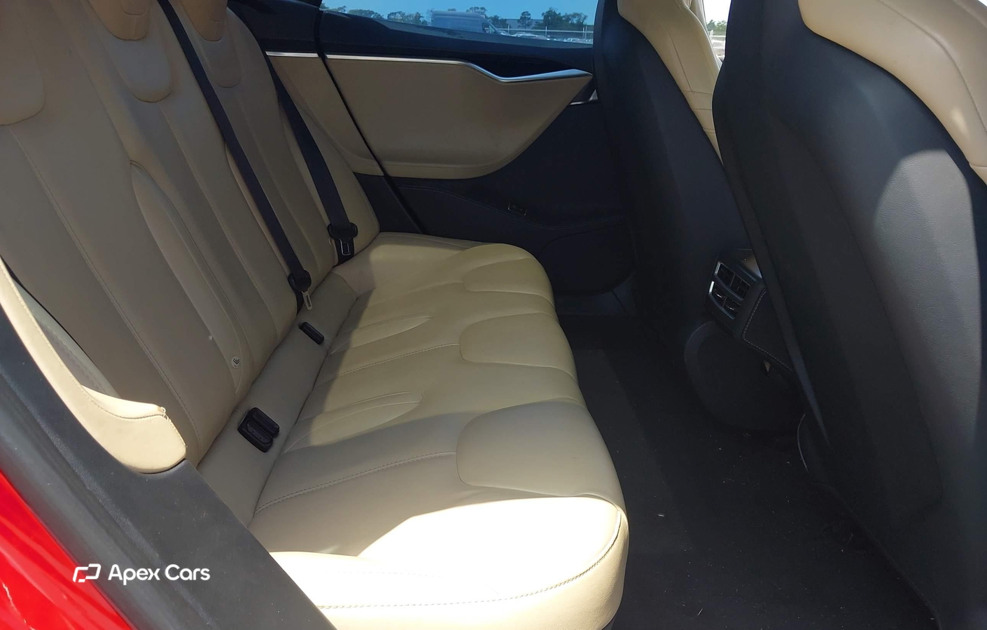 Tesla Model S 2015