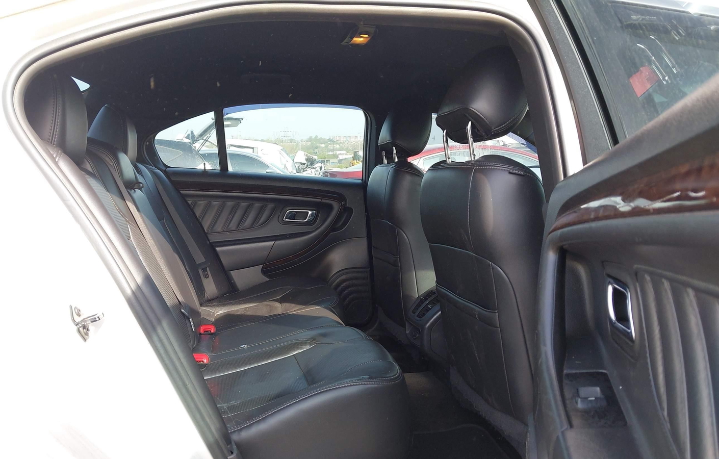 Ford Taurus 2014