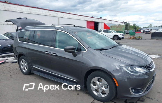 Chrysler Pacifica 2018 - Image 1 of 17