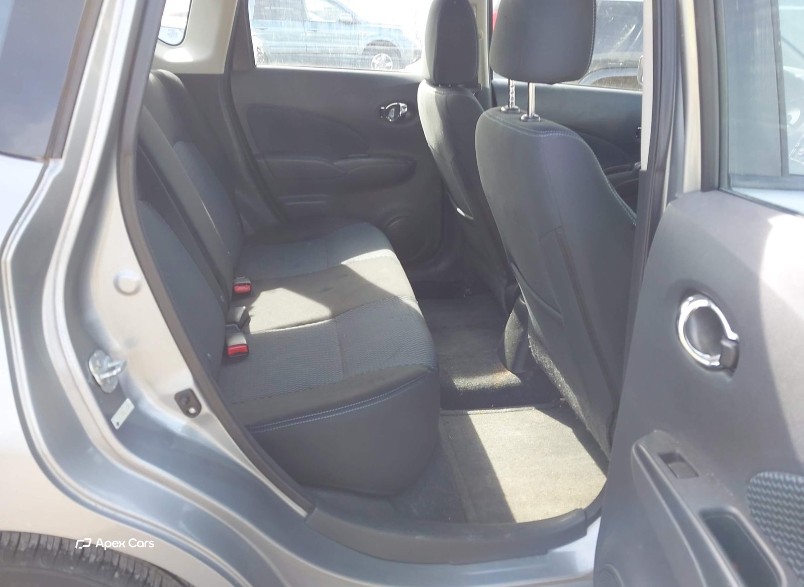 Nissan Versa 2015