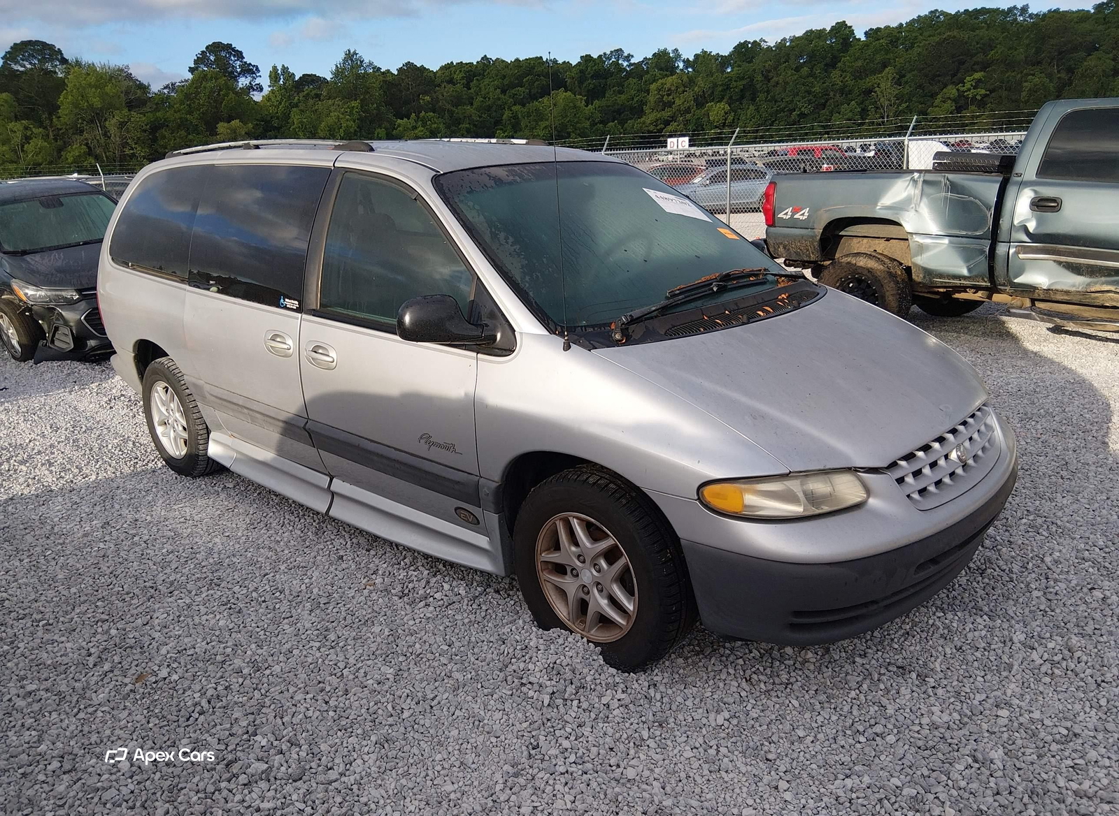 Plymouth Voyager 1999