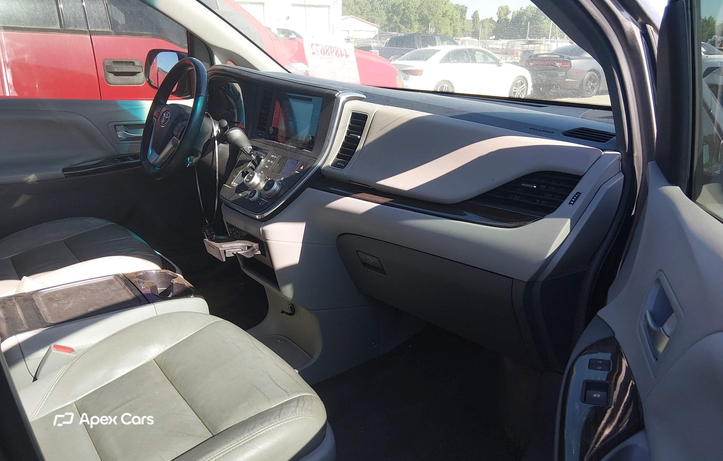 Toyota Sienna 2015