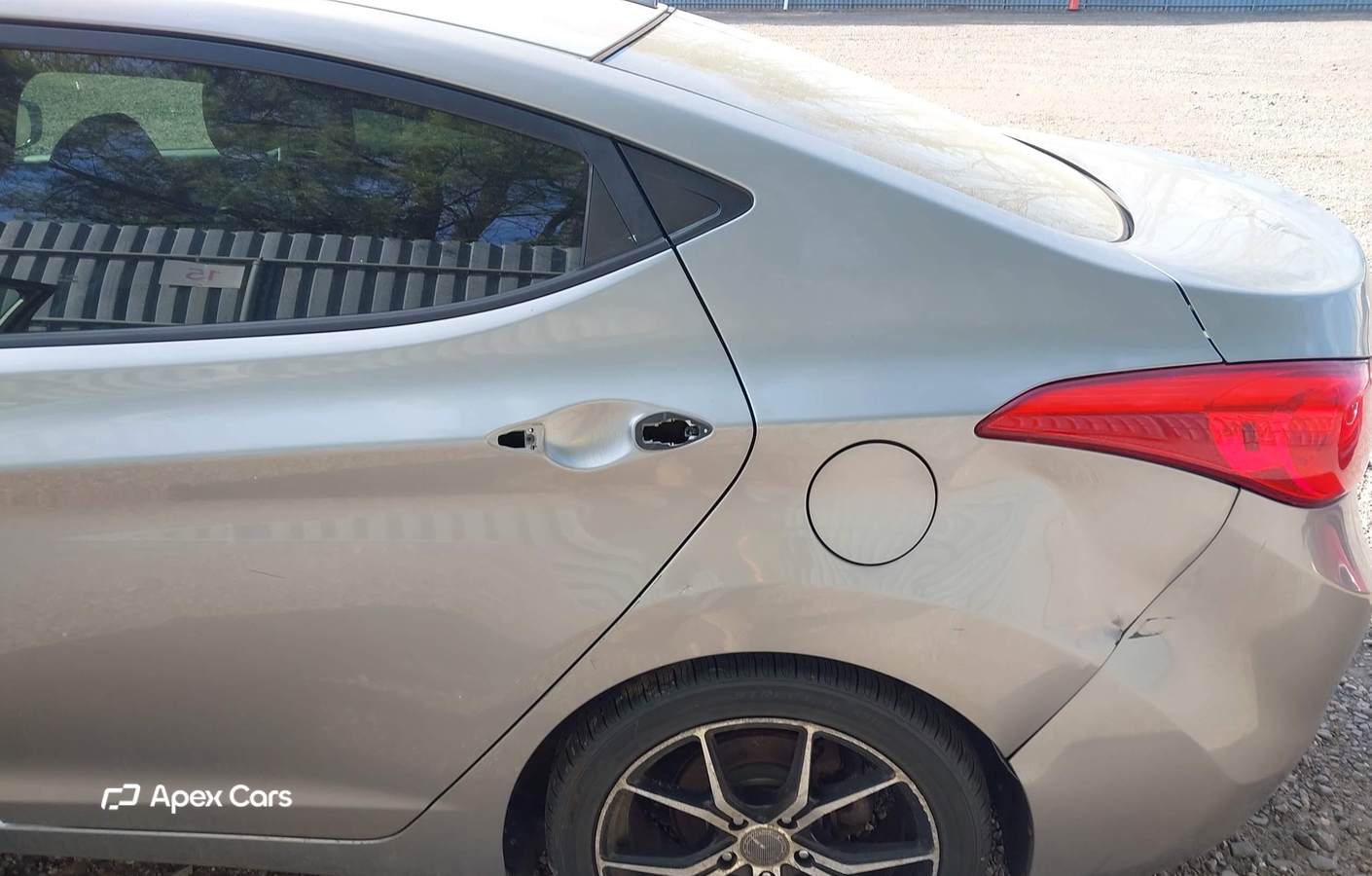 Hyundai Elantra 2012