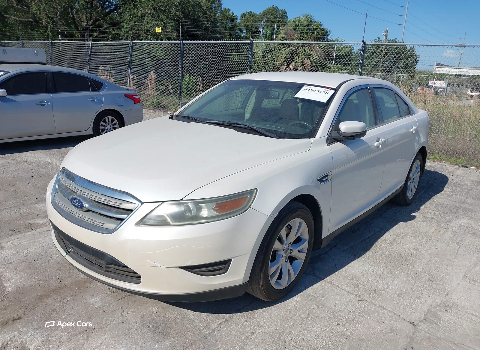 Ford Taurus 2011