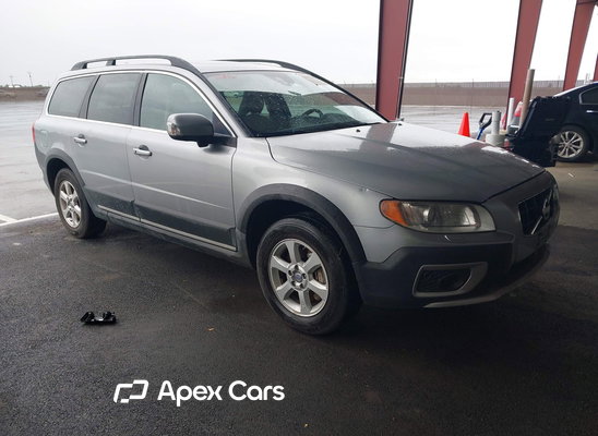 2013 Volvo XC70 - Image 1 of 5