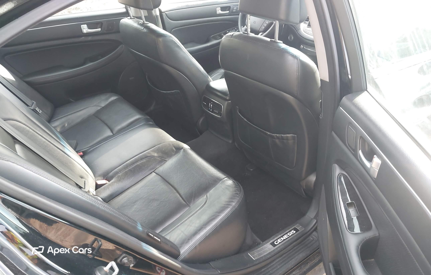 Hyundai Genesis 2012