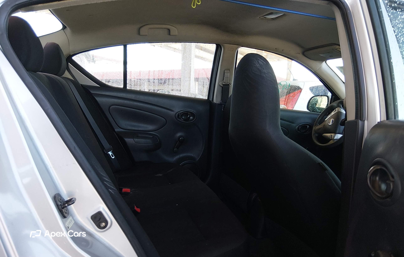 Nissan Versa 2015
