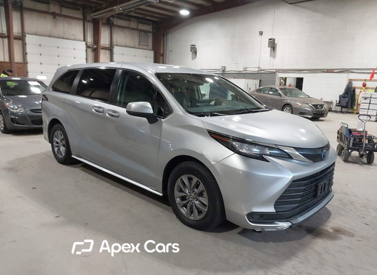 2022 Toyota Sienna - Image 1 of 5