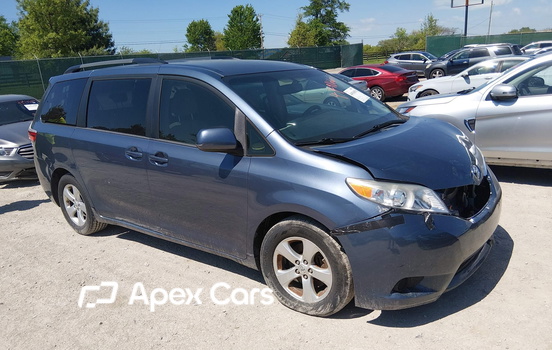Toyota Sienna 2015 - Image 1 of 21