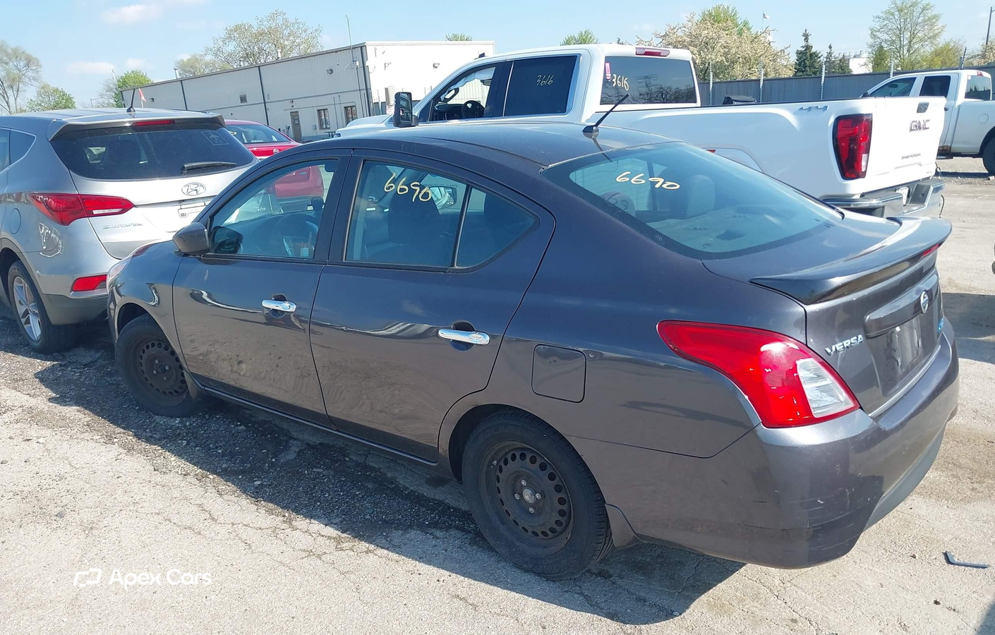 Nissan Versa 2015