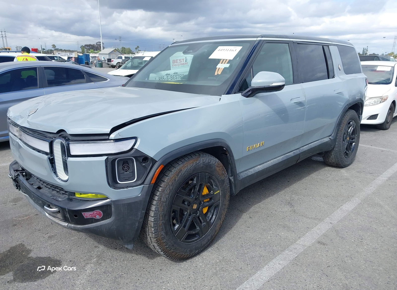 Rivian R1S 2023