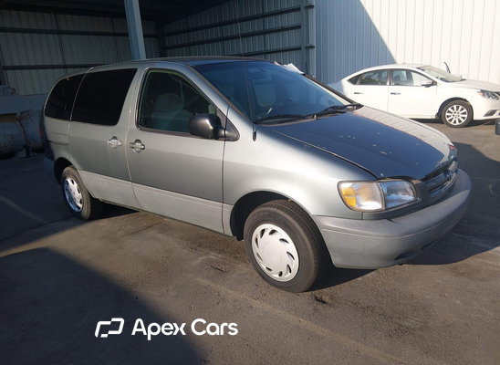 1998 Toyota Sienna - Image 1 of 5