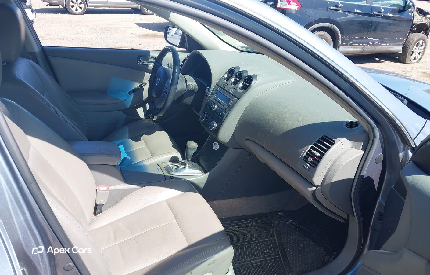 Nissan Altima 2010