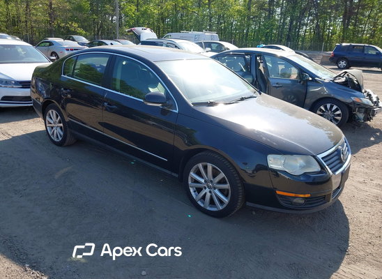 2010 Volkswagen Passat - Image 1 of 5
