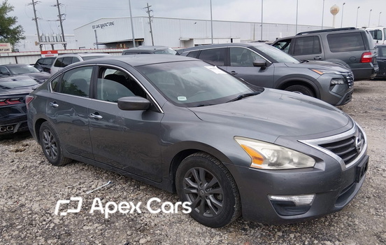 Nissan Altima 2015 - Image 1 of 11