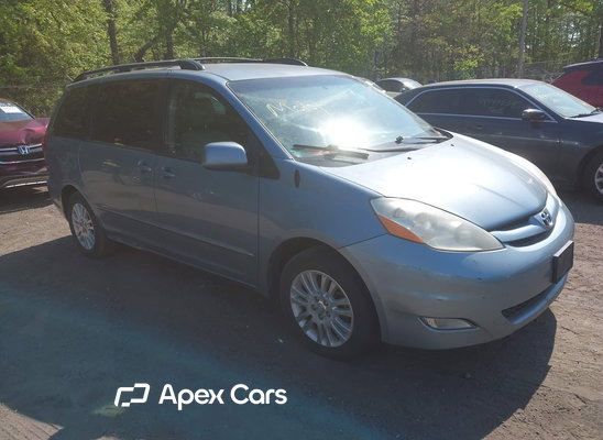 2010 Toyota Sienna - Zdjęcie 1 z 5