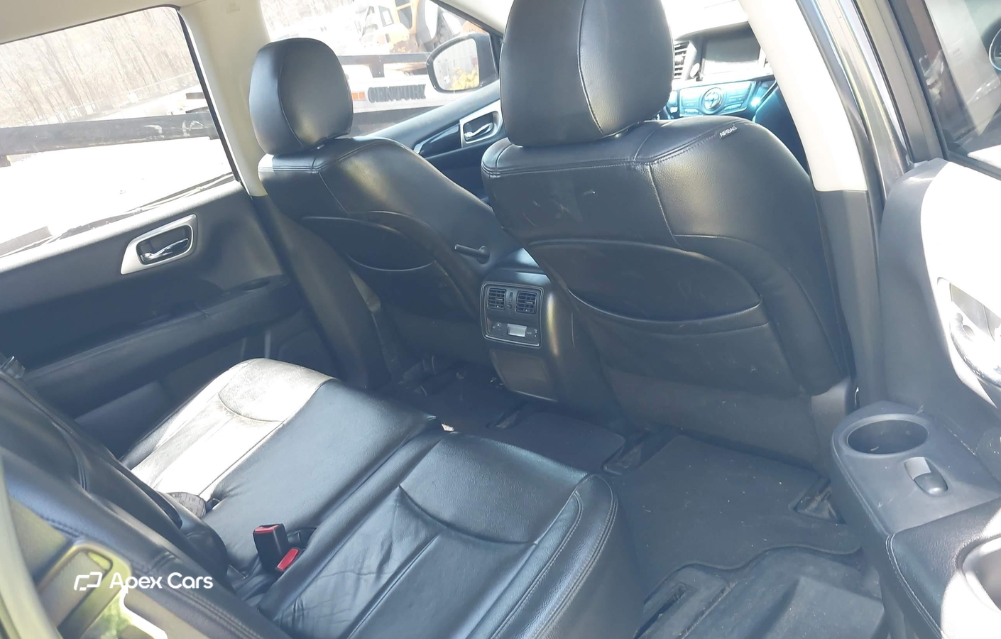Nissan Pathfinder 2014