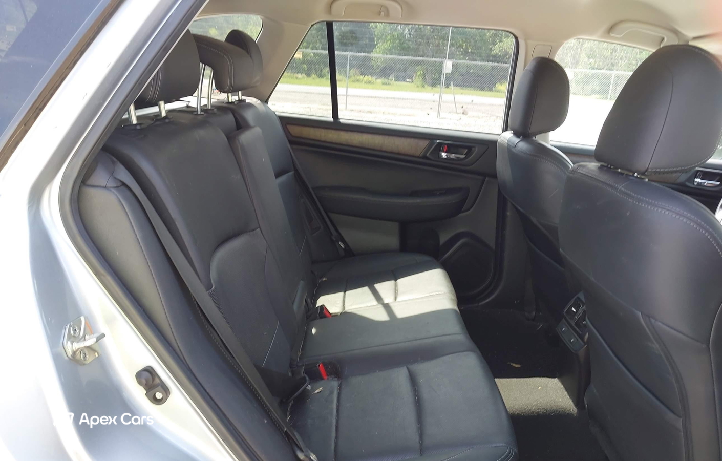 Subaru Outback 2015