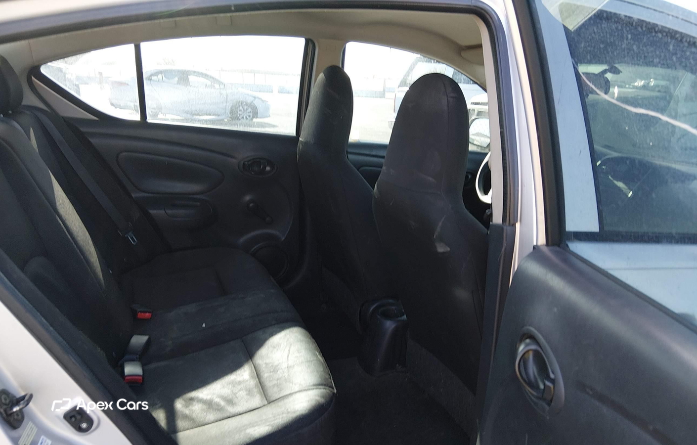 Nissan Versa 2015