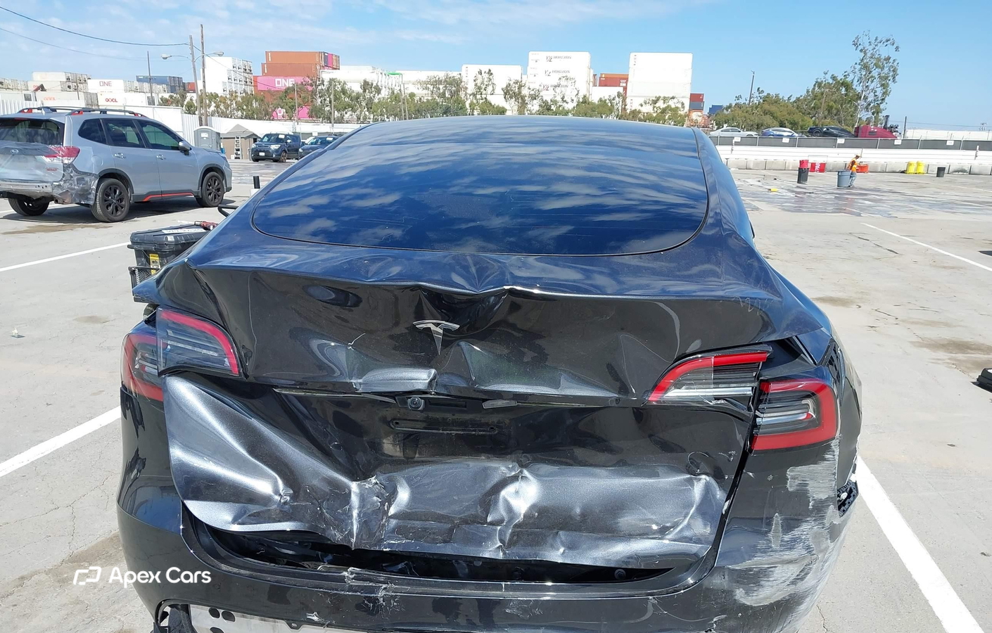 Tesla Model Y 2024