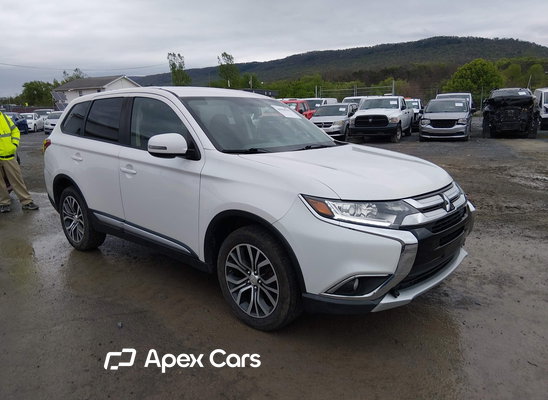 2017 Mitsubishi Outlander - Image 1 of 5