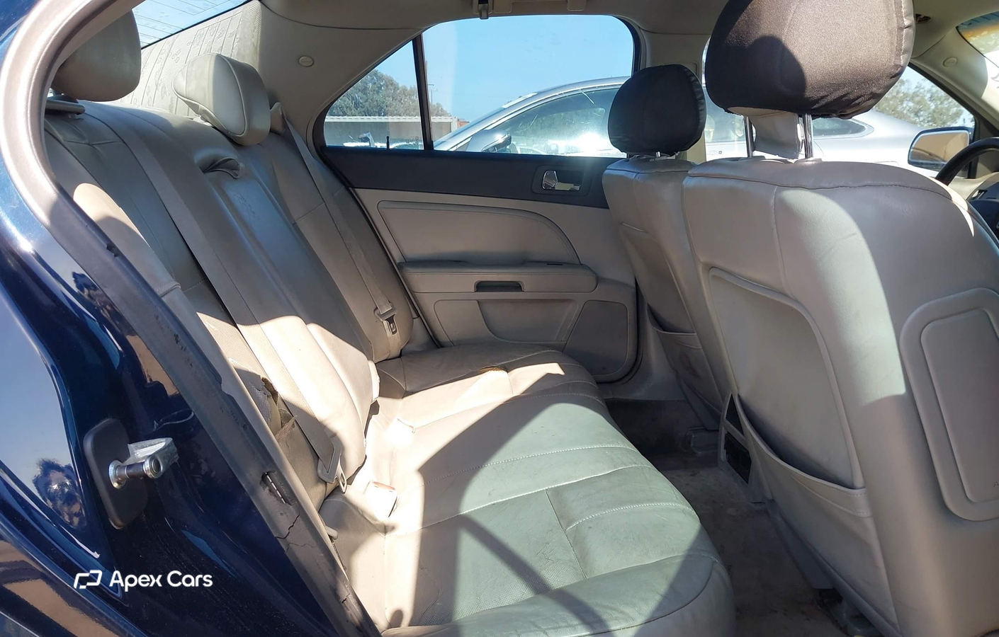Cadillac STS 2008
