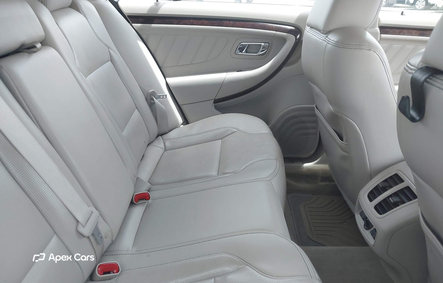 Ford Taurus 2011