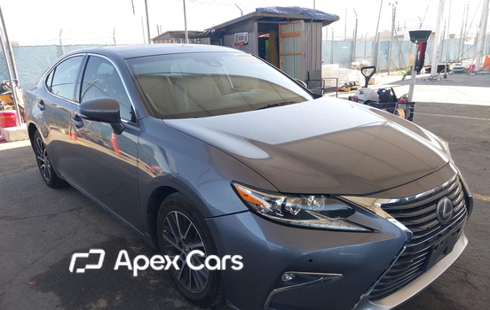 Lexus ES 2016 - Image 1 of 16