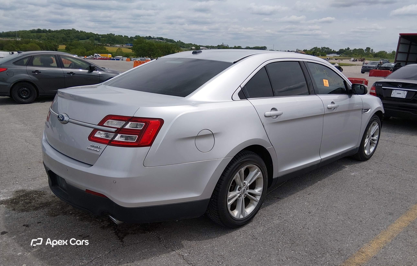 Ford Taurus 2015