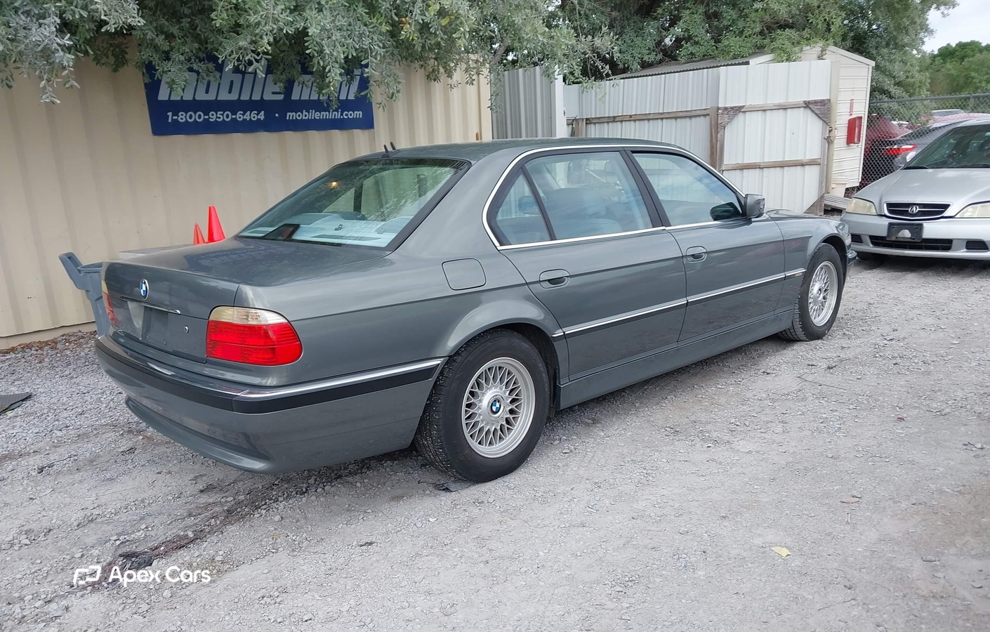 BMW Series 7 2001