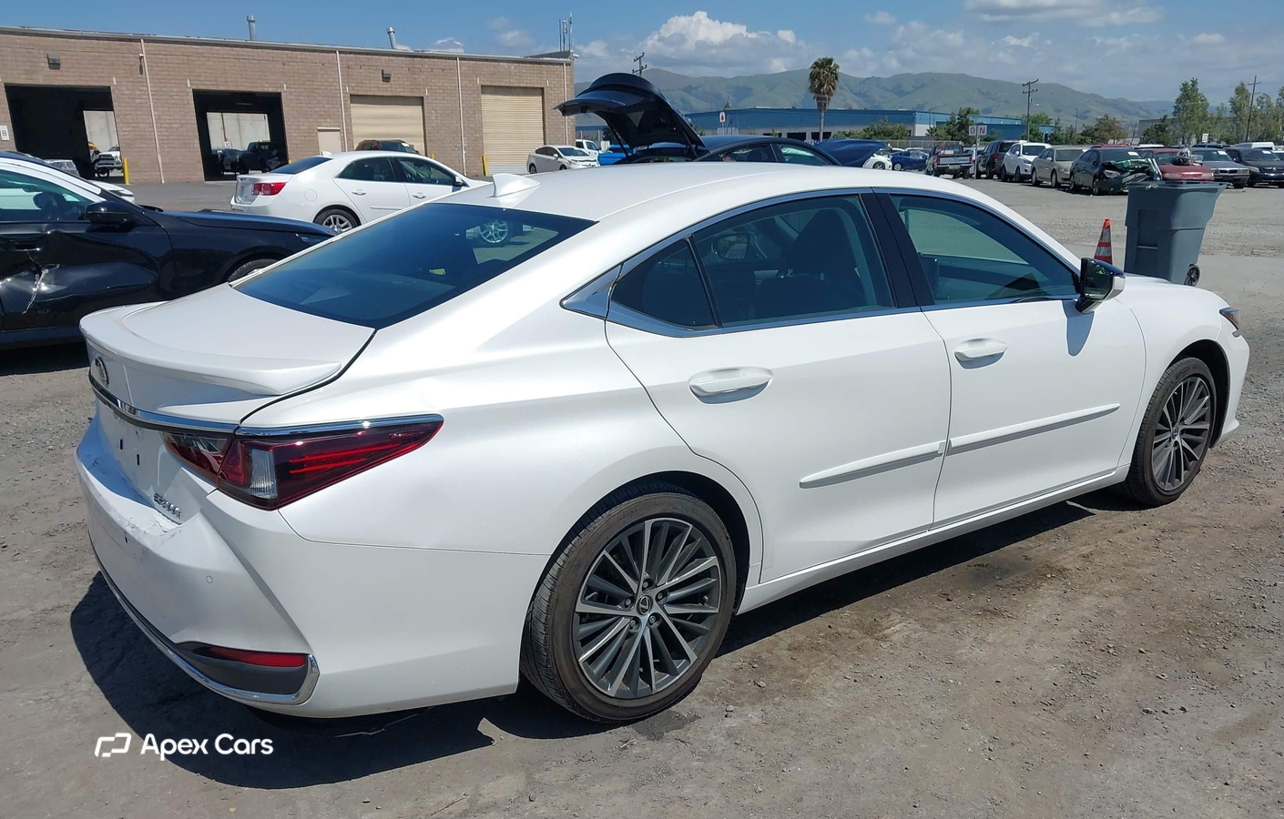 Lexus ES 2023