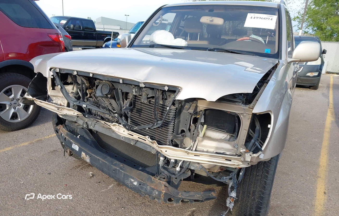 Lexus LX 2000