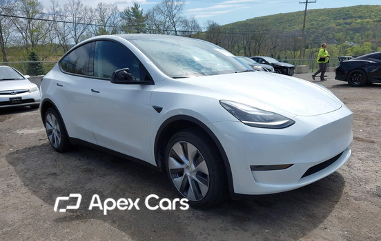 Tesla Model Y 2023 - Image 1 of 20