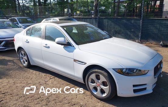 Jaguar XE 2017 - Image 1 of 11