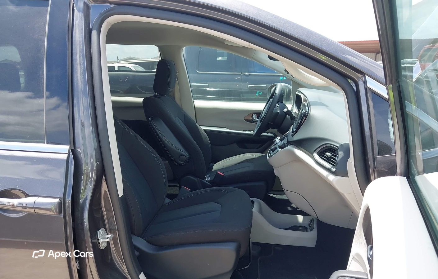 Chrysler Voyager 2023
