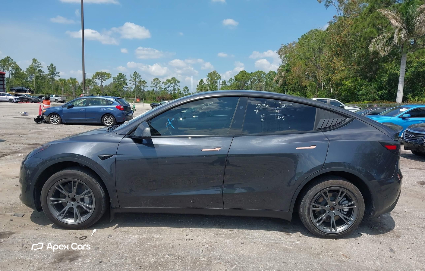 Tesla Model Y 2025