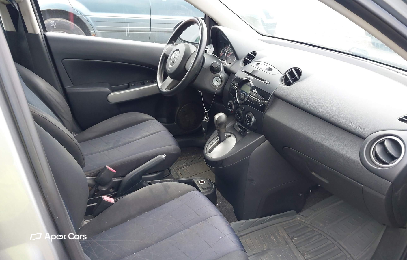 Mazda 2 2012