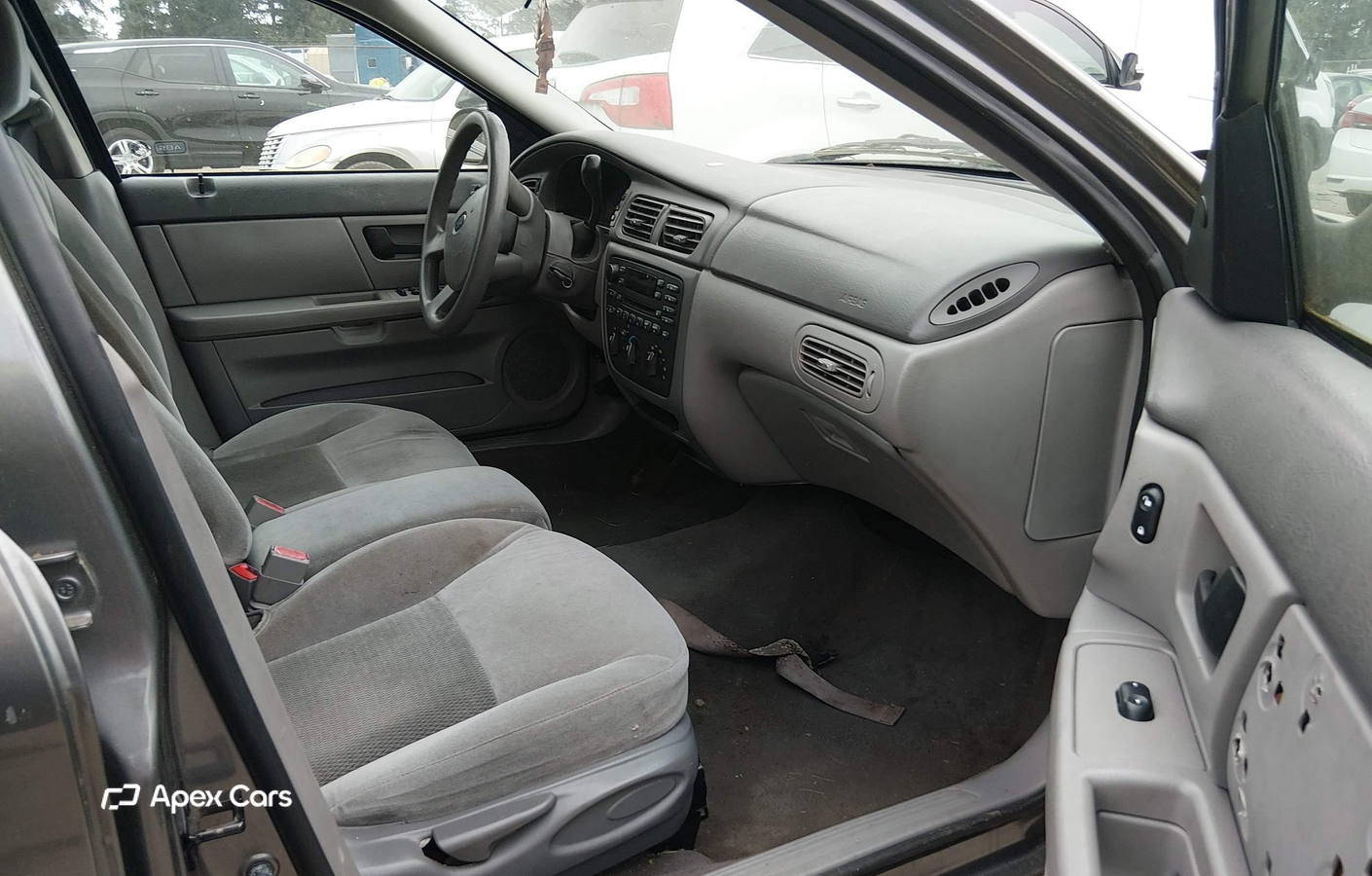 Ford Taurus 2004