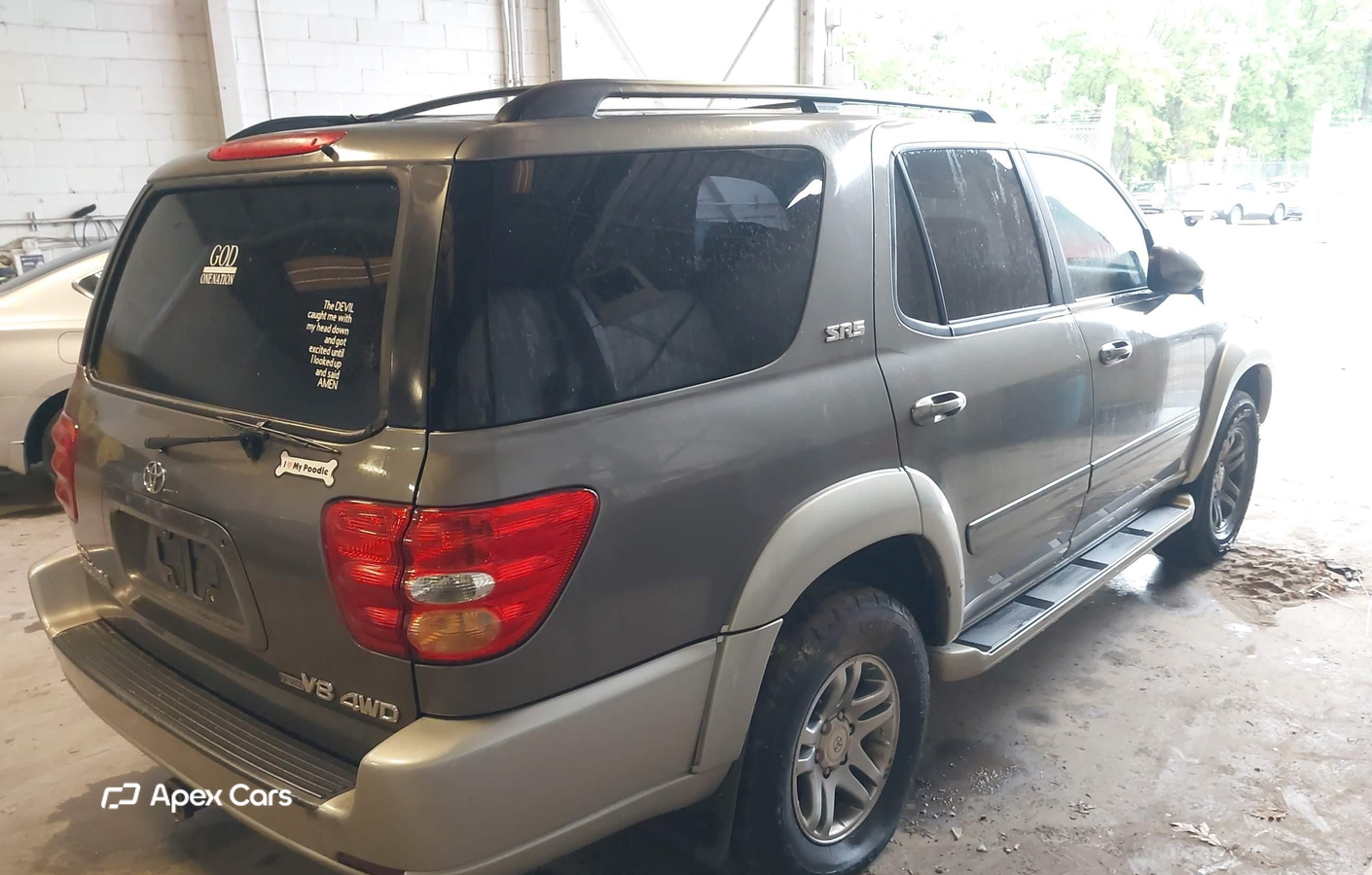 Toyota Sequoia 2004