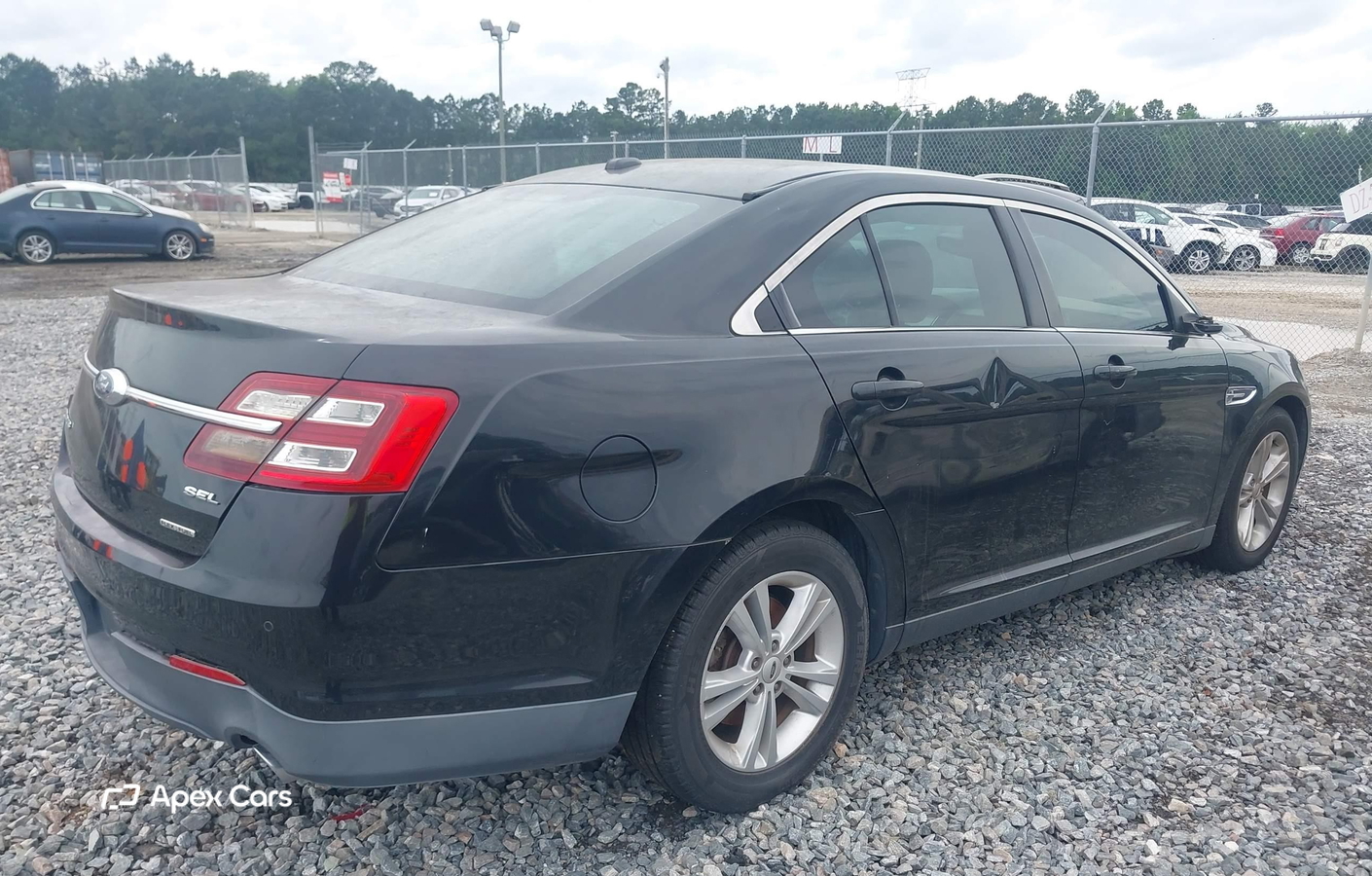 Ford Taurus 2015