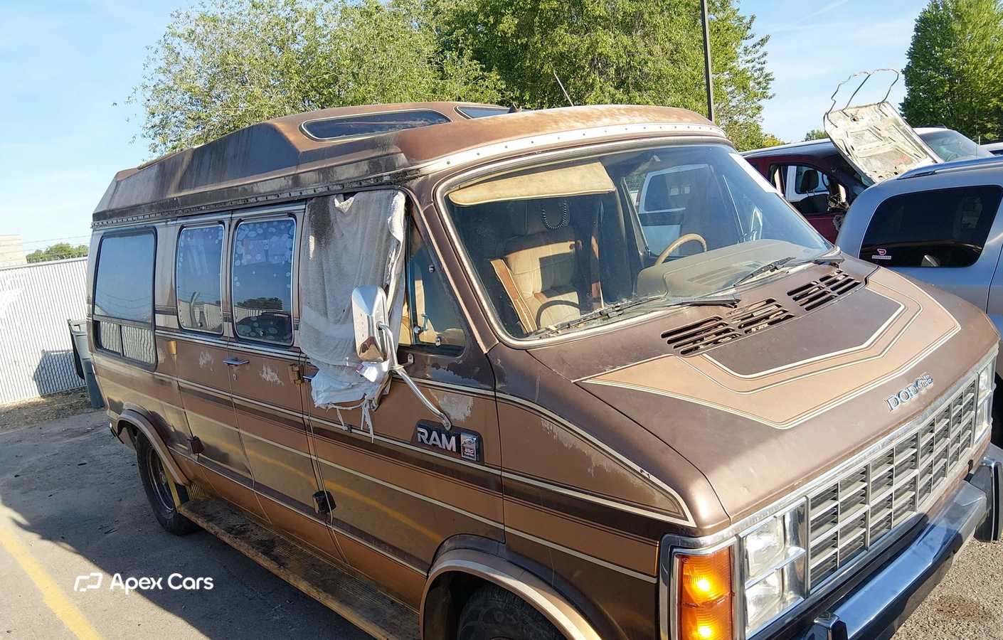 Dodge RAM Van 1985