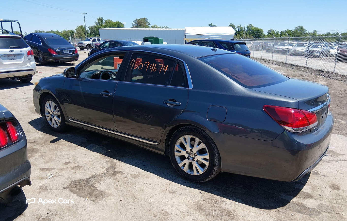 Toyota Avalon 2011