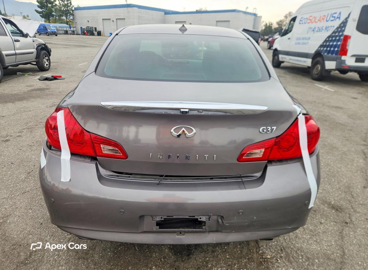 Infiniti G 2012
