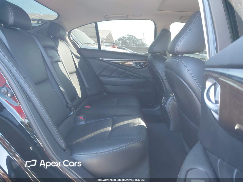 Infiniti Q50 2015