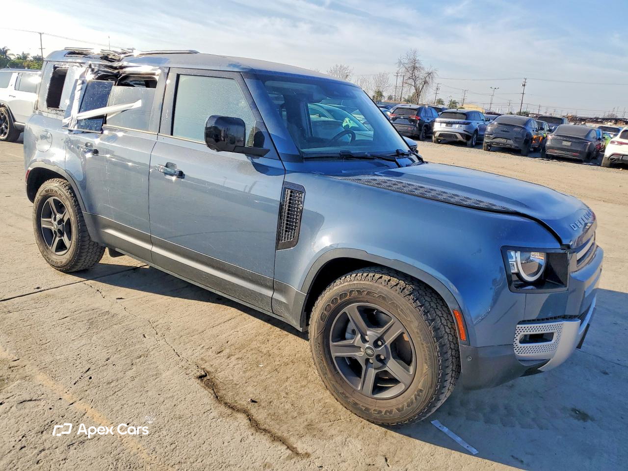 Land Rover Defender 2023