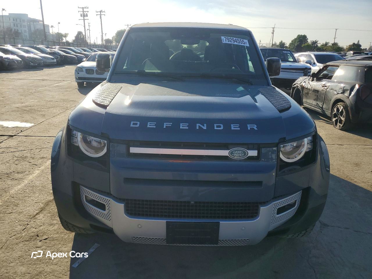 Land Rover Defender 2023