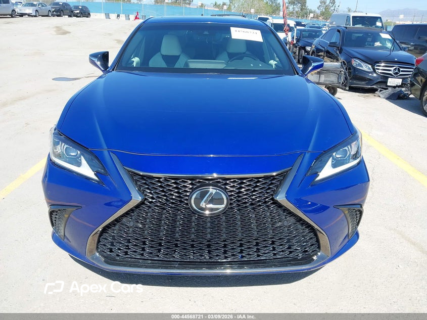 Lexus ES 2023